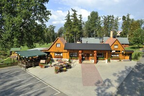 Front of property - APLEND Villas Tatry Holiday (Velky Slavkov)