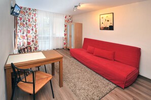 經典開放式客房, 小廚 | 客廳 | 平面電視、乒乓球設施