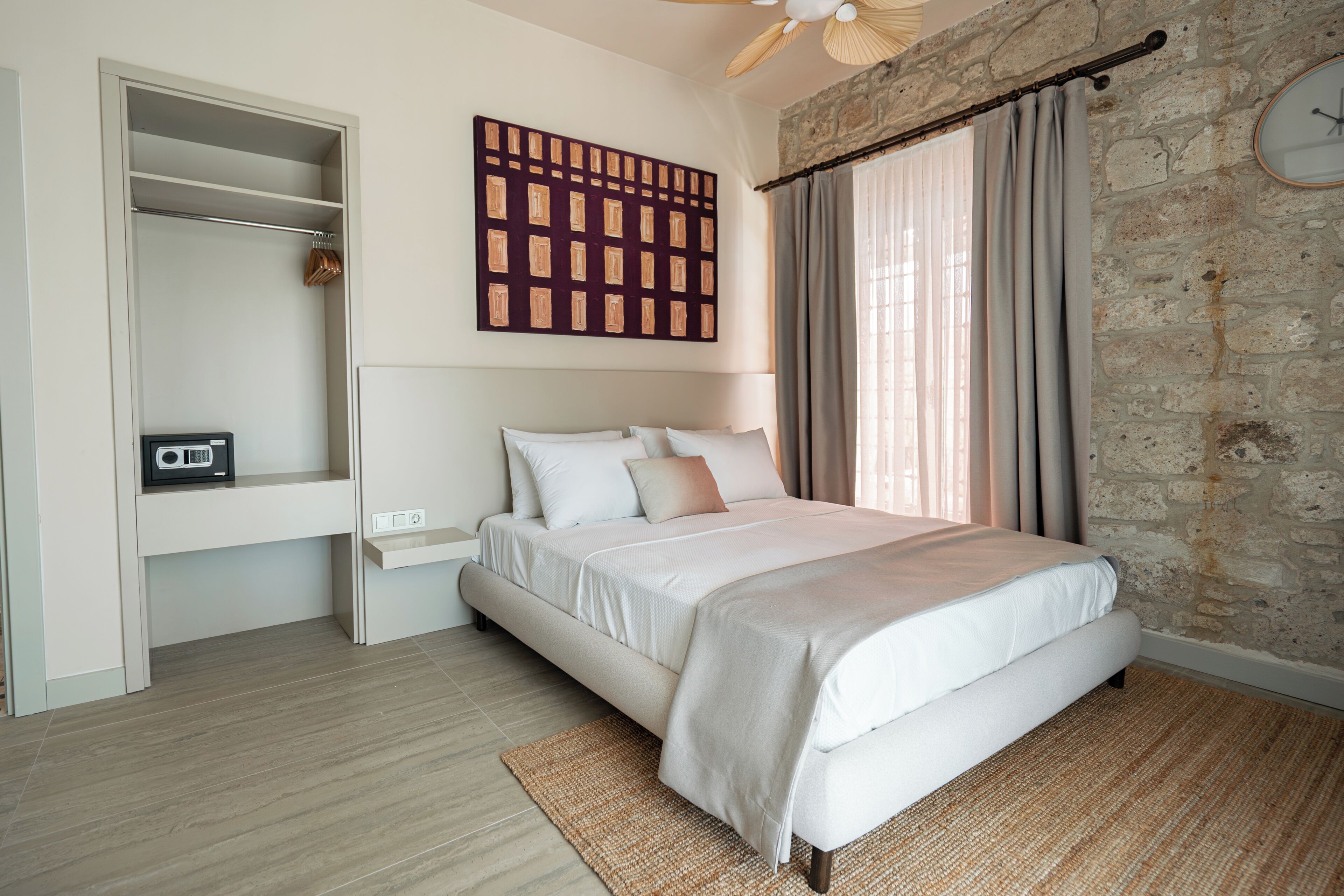 Matalassos d'escuma viscoelàstica, minibar i caixa forta a l'habitació 