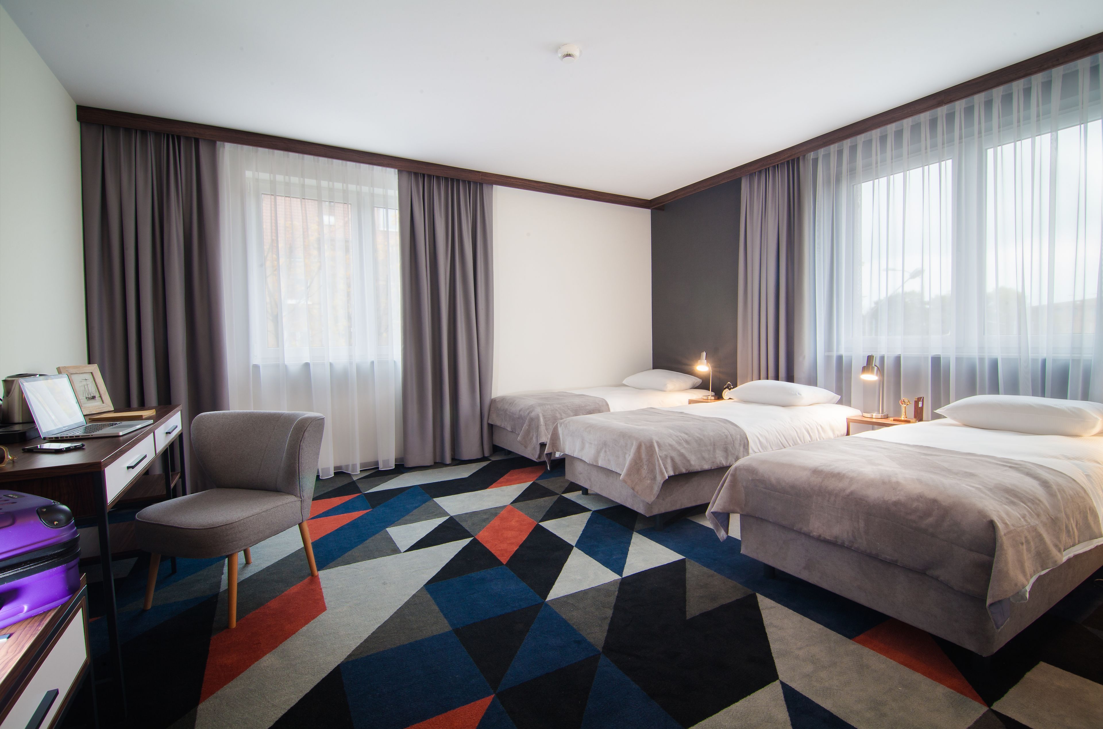 triple room | in-room safe, soundproofing, free wifi, bed sheets