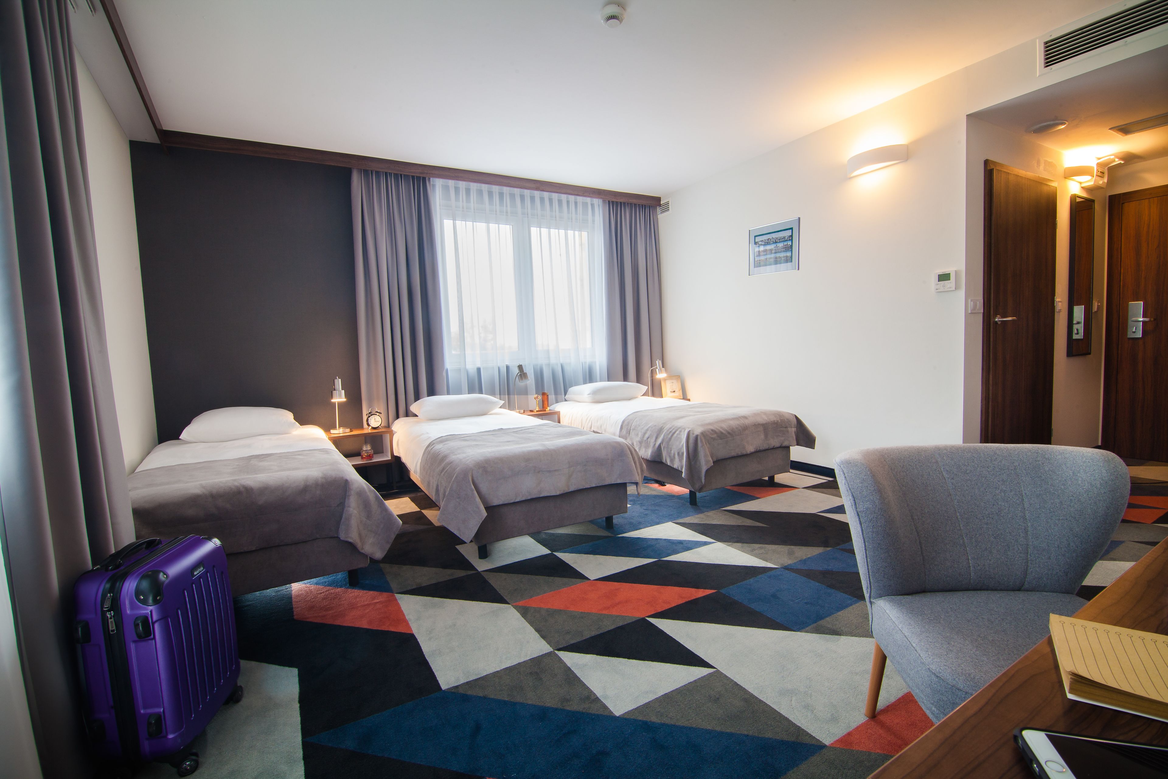 triple room | in-room safe, soundproofing, free wifi, bed sheets