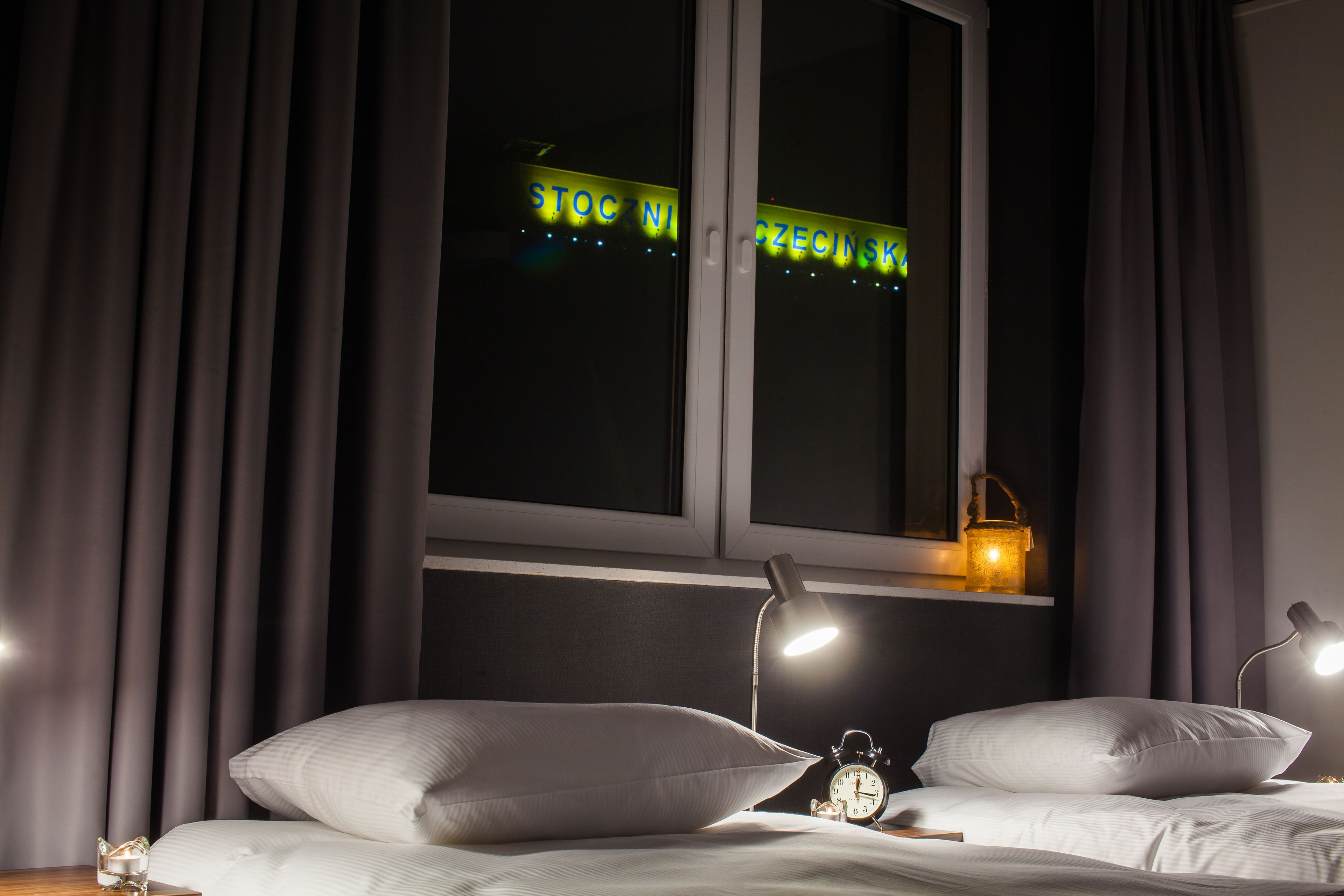 twin room | in-room safe, soundproofing, free wifi, bed sheets