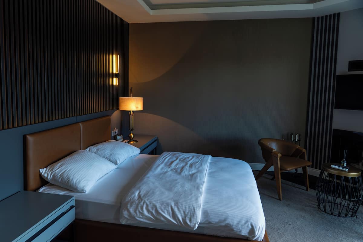 Quarto superior | Roupas de cama premium, camas Select Comfort, frigobar