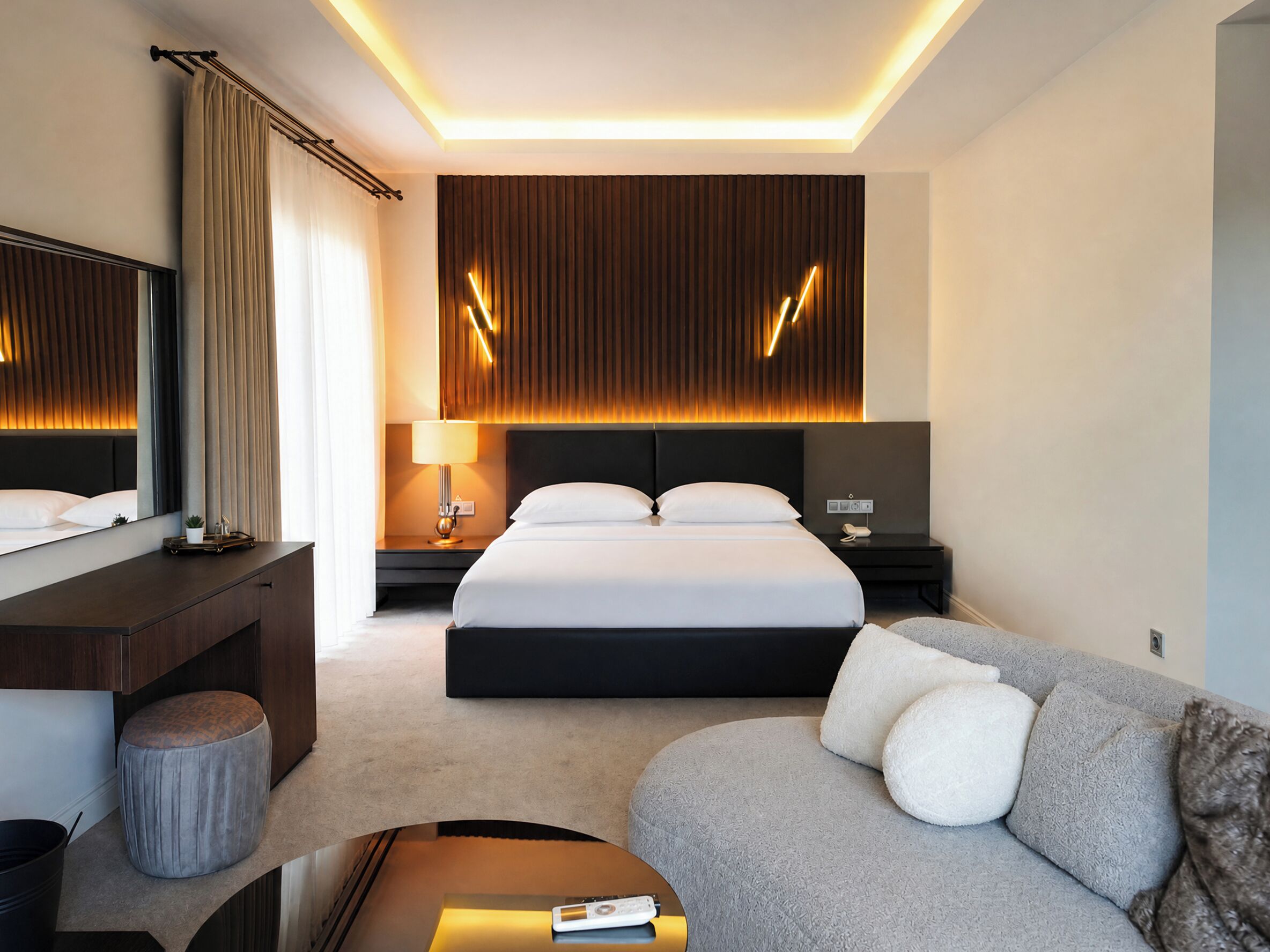 奢華客房, 湖景 | 高級寢具、Select Comfort 床墊、迷你吧、客房內保險箱