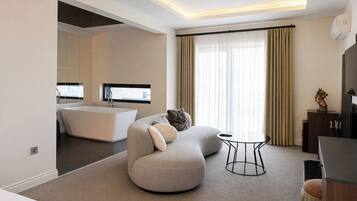 Exclusive Room, Lake View | Cadar kapas Mesir, peralatan tempat tidur premium, gebar bulu kapas