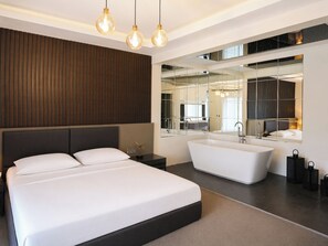 Ropa de cama de alta calidad, colchones Select Comfort y minibar 