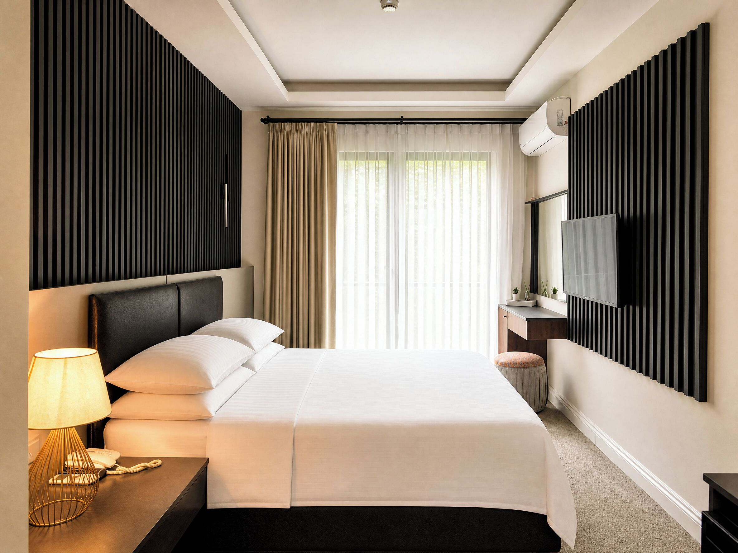 家庭客房, 相連客房 | 高級寢具、Select Comfort 床墊、迷你吧、客房內保險箱