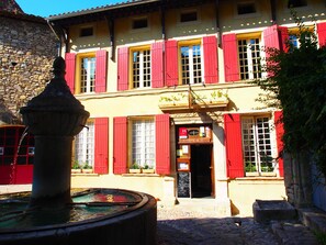Façade de lâhĂ©bergement