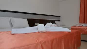 Ropa de cama de alta calidad, minibar y escritorio