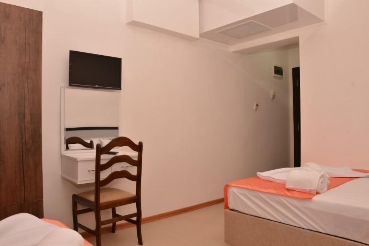 Ropa de cama de alta calidad, minibar, escritorio y insonorización 
