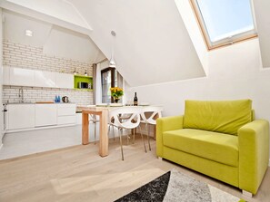 Apartment, 1 Bedroom, Balcony (ul. Ogrodowa 136/A4 ) | Private kitchen | Full-size fridge, microwave, oven, stovetop