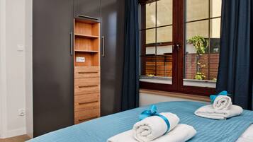 Apartment, 1 Bedroom, Terrace (ul. Ogrodowa 136/A1) | Iron/ironing board, free WiFi, bed sheets