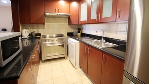 Unclassified image, 4 of 10, button - Kennedy Towers - Sadaf 1 (Dubai)