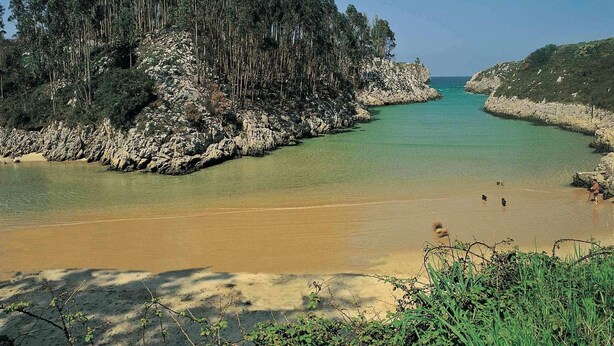 Beach nearby - Casa de Aldea Villalén (Ribadesella)