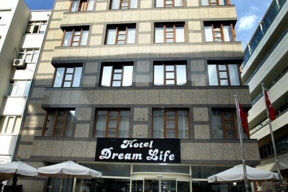 Dreamlife Hotel