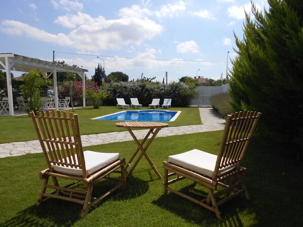 Seasonal outdoor pool, sun loungers - Manta Alacati (Cesme)