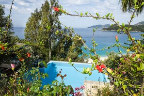 Outdoor pool - Beyaz Yunus Hotel - Adults only (Fethiye)