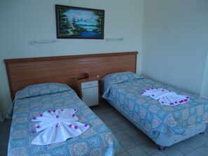 Tabla de planchar con plancha y cunas gratuitas 