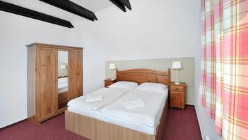 Classic House | 2 bedrooms, desk, blackout drapes, iron/ironing board