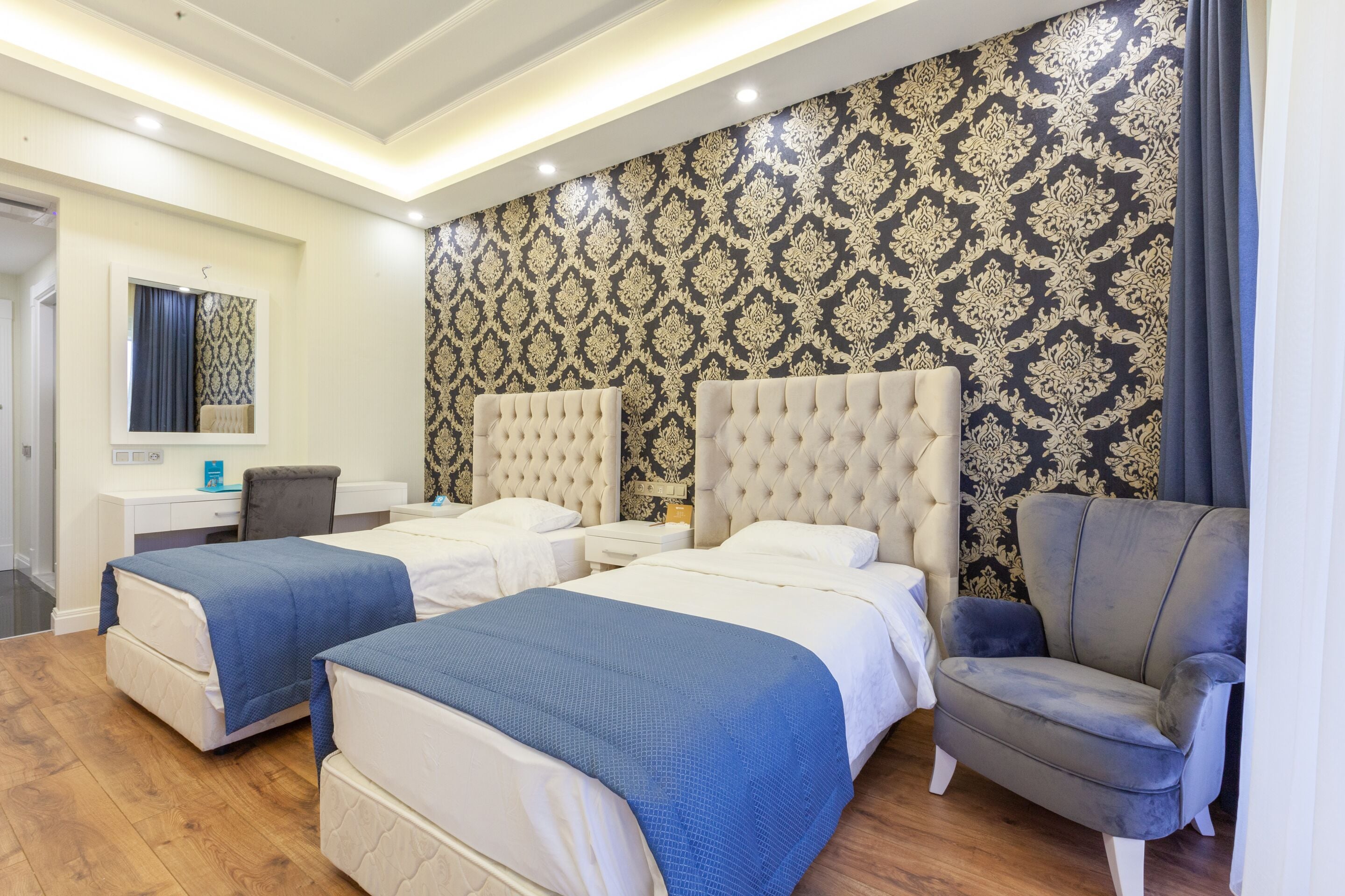 standard twin room, balcony | 1 bedroom, down duvets, minibar, in-room safe