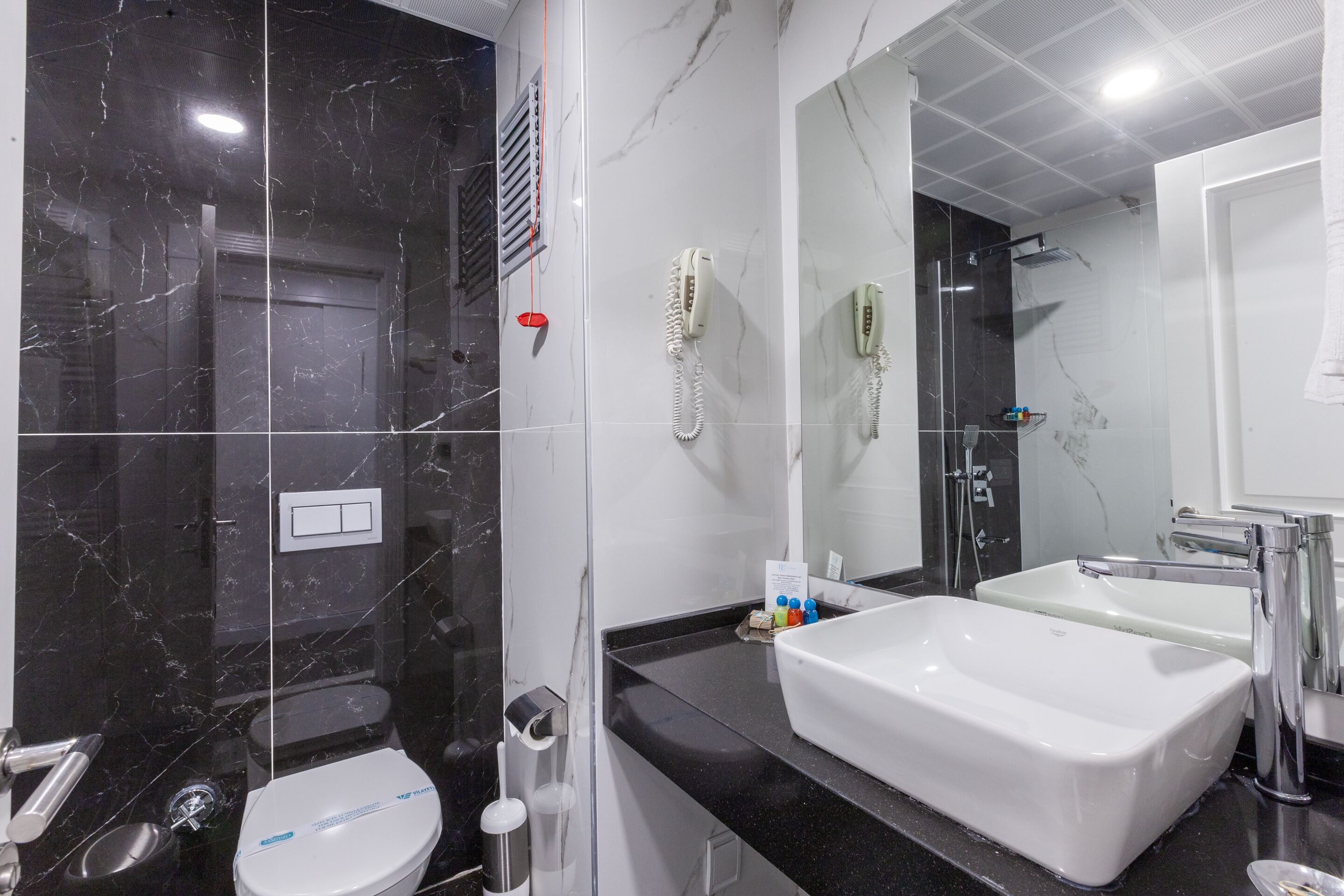 1 bedroom, down duvets, minibar, in-room safe