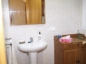 Villa, 3 Bedrooms, Private Pool | Bathroom