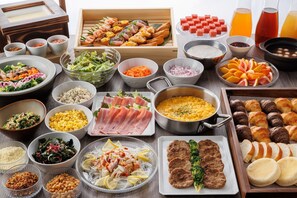 Sarapan prasmanan setiap hari (JPY 1540 per orang)