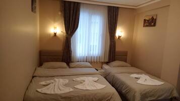 标准开间 | 迷你吧、办公桌、隔音、免费 WiFi