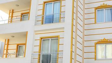 Standard Suite, 1 Bedroom, Kitchen | Terrace/patio