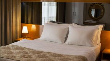 1 phòng ngủ, bộ trải giường bằng vải Frette của Ý