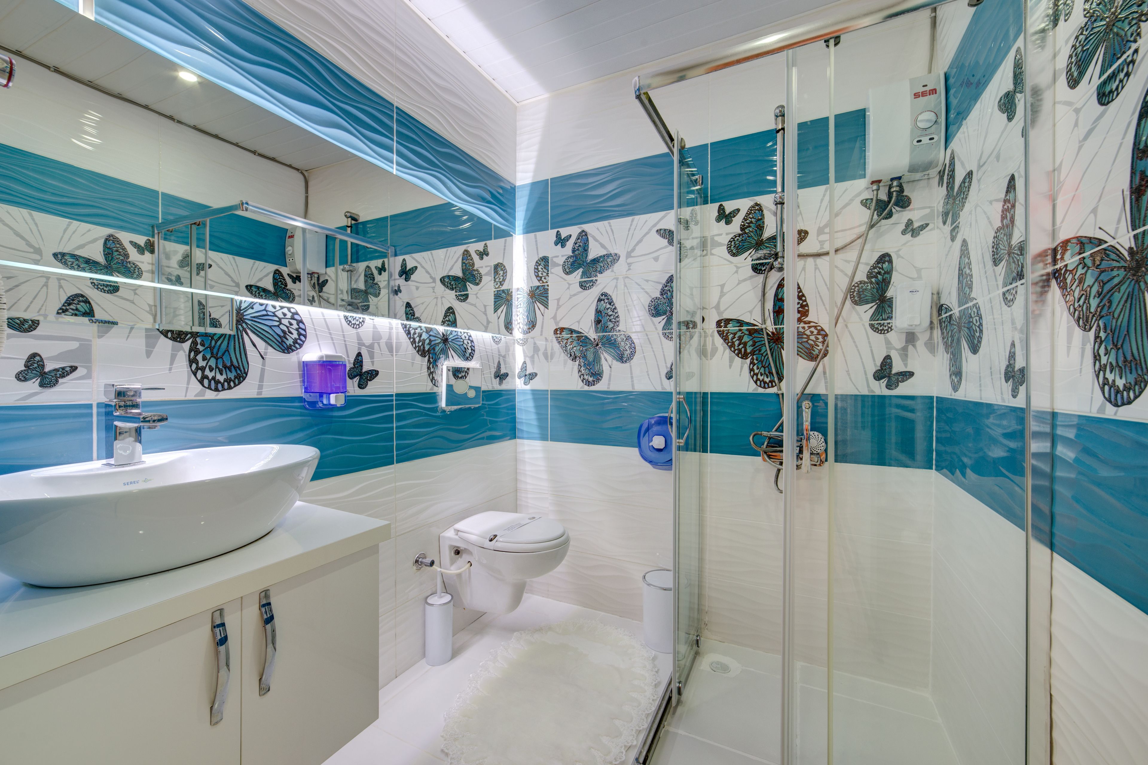 Shower, free toiletries, hair dryer, slippers