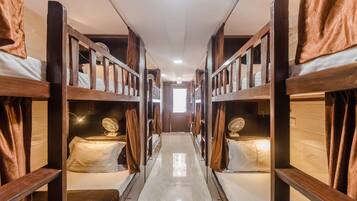 In-room safe, free WiFi