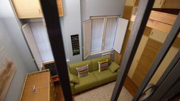Apartment (2 Bedrooms) | Wohnbereich | Flachbildfernseher