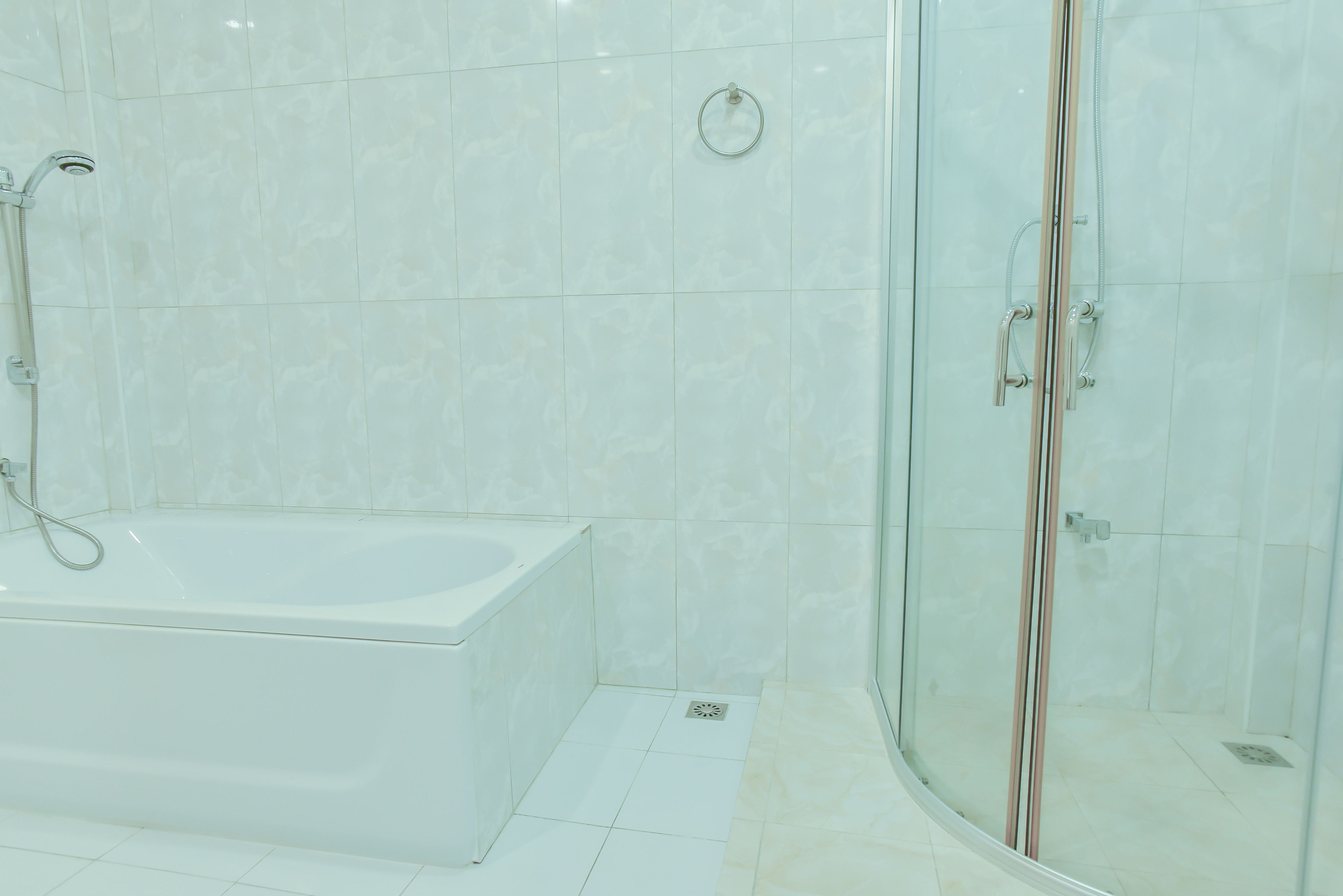 free toiletries, towels