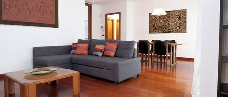 อพาร์ทเมนท์ (2 Bedrooms) | ด้านหน้าที่พัก