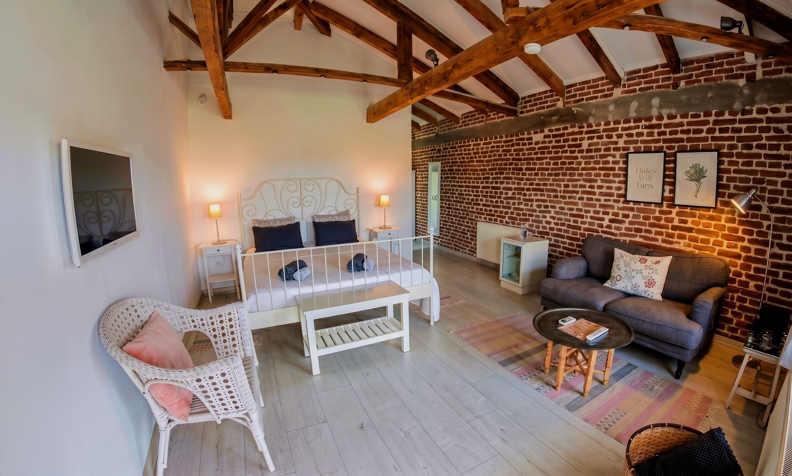 Deluxe Double Room, Garden View | Premium bedding, in-room safe, individually decorated