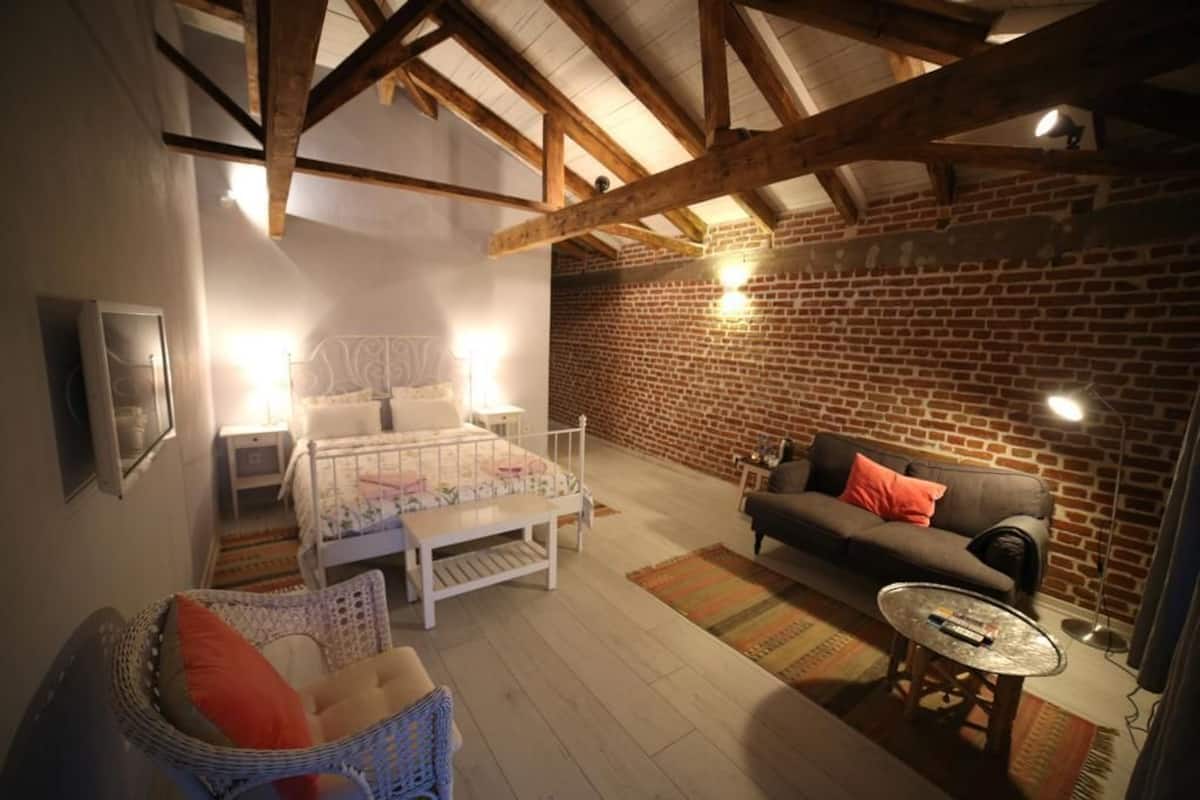 Deluxe tweepersoonskamer, uitzicht op tuin | 2 slaapkamers, luxe beddengoed, een kluis op de kamer