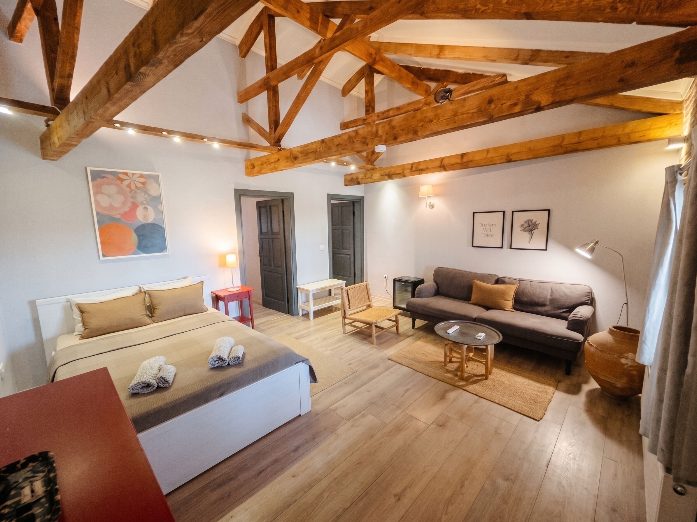 Deluxe Suite | Premium bedding, in-room safe, individually decorated