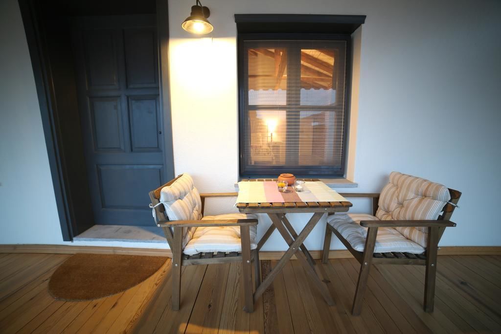 Deluxe Double Room, Garden View | Balcony