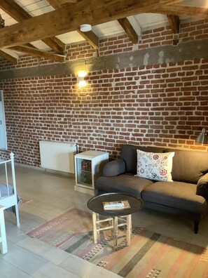 Deluxe Double Room, Garden View | 2 bedrooms, premium bedding, in-room safe, individually decorated