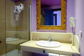 Combined shower/bathtub, hair dryer