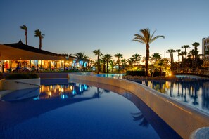 Unclassified image, 2 of 104, button - TUI FAMILY LIFE Islantilla (Isla Cristina)