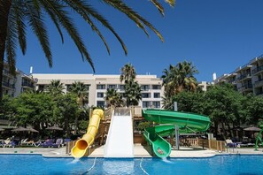 Piscina interna, 3 piscinas externas