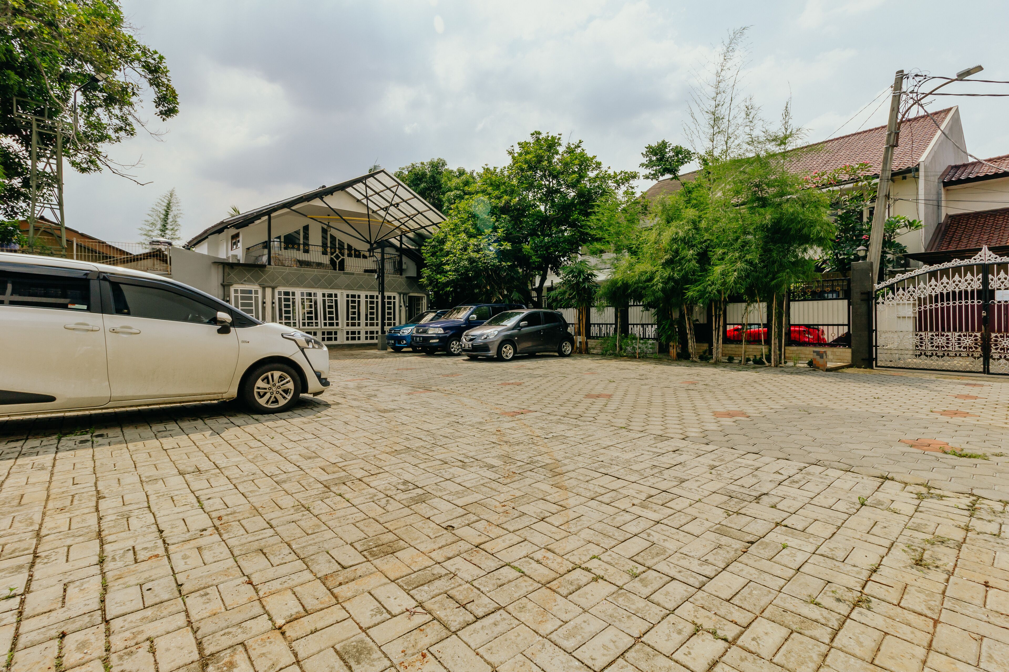 Foto - Urbanest Inn House TB Simatupang