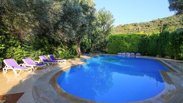 Utomhuspool