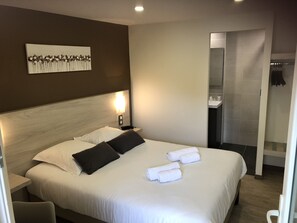 Superior Double Room, Patio, Poolside