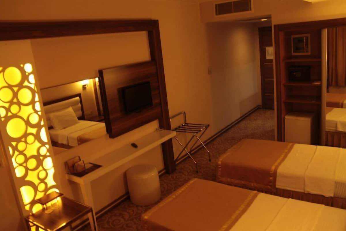 Standard Triple Room | Minibar, in-room safe, free WiFi, wheelchair access