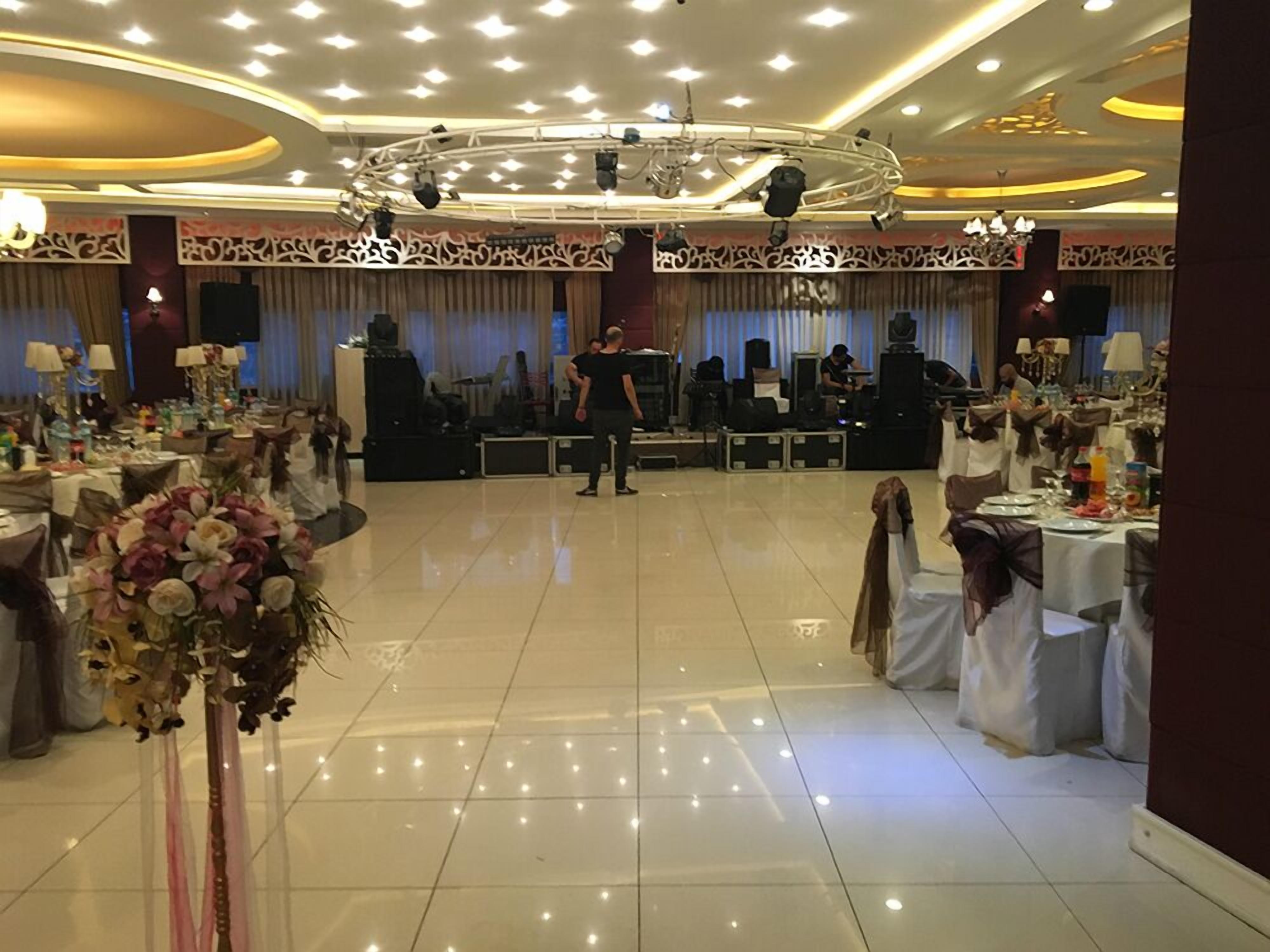 banquet hall