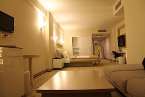 Suite | Minibar, in-room safe, soundproofing, free WiFi - Ozpark Hotel (Aksehir)