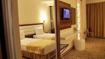 Standard Double or Twin Room | Minibar, in-room safe, free WiFi, wheelchair access